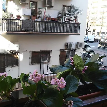 Locazione Turistica Sole בית הארחה 3*